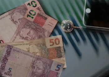 IRPF 2025: confira calendário de pagamento de restituições