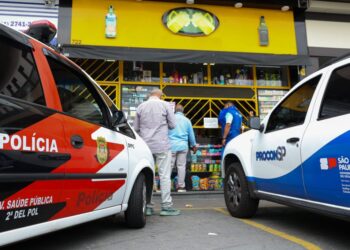 Polícia Civil faz operação contra suspeita de falsificação de bebidas com metanol