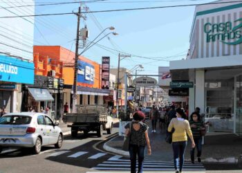 13º salário deve injetar R$ 391 milhões no comércio de Marília