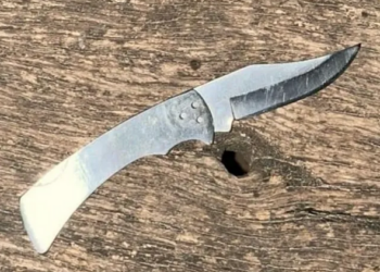 Vítima de tentativa de roubo a moto é ferida a faca em Jafa, e PM prende um dos suspeitos em flagrante