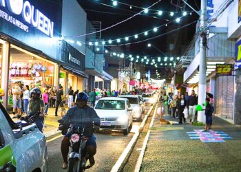 Lojas do comércio de Marília estarão  abrindo no período noturno para as vendas de Natal a partir de 6ª-feira, dia 5