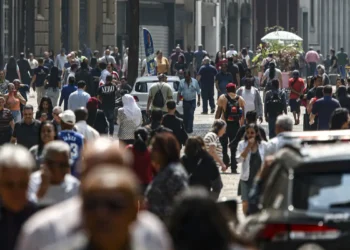 Mais de 8,6 milhões deixam pobreza; Brasil tem melhor nível desde 2012