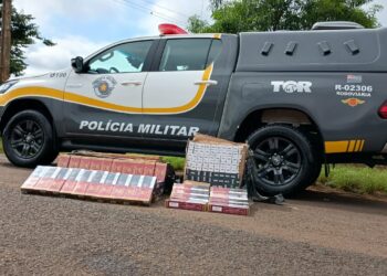 Polícia Rodoviária apreende carga de cigarros e essências em ônibus na rodovia Orlando Quagliatto