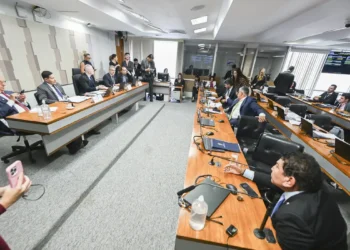 Irmãos de Toffoli não são obrigados a depor em CPI, decide Mendonça