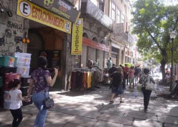 Vendas no comércio varejista fecham 2025 com alta de 1,6%