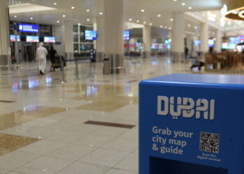 Emirados Árabes Unidos fecham temporariamente todo o seu espaço aéreo