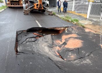 Ruptura em adutora compromete abastecimento de água na zona norte de Marília
