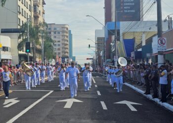 Marília completa 97 anos no sábado com solenidade, desfile e bolo de aniversário