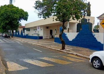 Criança que morreu afogada domingo é sepultada em Marília