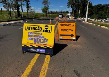 Emdurb intensifica sinalização em nova rotatória próxima ao Bosque Municipal