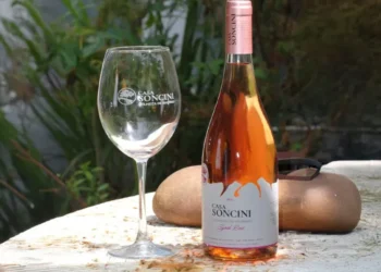 Vinho rosé produzido a 200 quilômetros de Marília conquista medalha de ouro na França