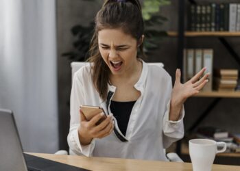 Áudios longos, reuniões e chamadas: estamos falando mais e pior? 