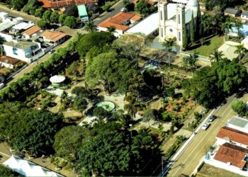 Lutécia abre concurso público com salários de até R$ 4 mil