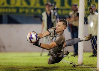 MAC conquista acesso à série 2 em jogo com o heróico goleiro Wagner Coradin