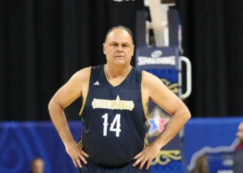 Jogador de basquete Oscar Schmidt morre aos 68 anos em São Paulo