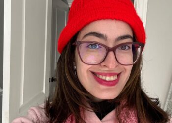 Doutoranda que está no Canadá destaca impacto da literatura de Marília em sua trajetória internacional