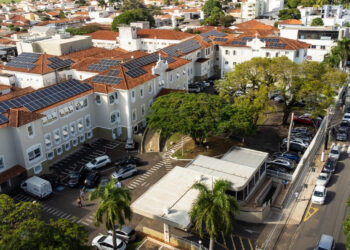 Santa Casa de Marília comemora 97 anos com funcionários e homenageia empresários e membros da Irmandade