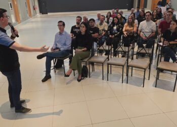 AEA de Marília realiza palestra sobre análise de viabilidade financeira em projetos