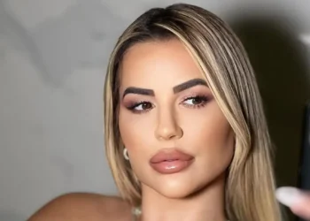 Influenciadora Deolane Bezerra é presa em ação da Polícia Civil