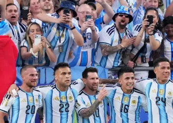 Messi brilha e vira o maior artilheiro da história das Copas do Mundo 