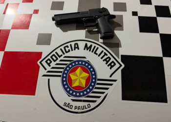 Polícia Militar apreende simulacro de pistola após ameaça em adega de Marília