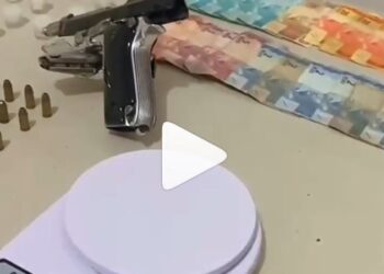 Polícia Militar apreende arma de fogo e drogas em Marília