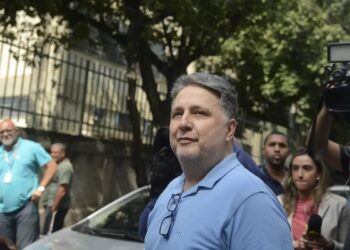 Justiça do Rio suspende direitos políticos do ex-governador Garotinho