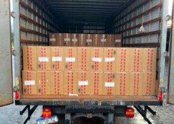 PRF apreende 120 mil maços de cigarros contrabandeados em Ourinhos