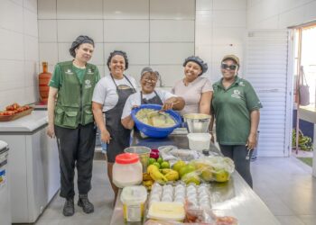 Peixe antes desprezado melhora renda de mulheres da pesca no Rio
