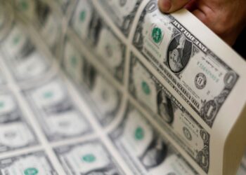 Guerra, tarifas e menos imposto a ricos geram dívida recorde nos EUA