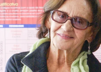 Nas redes sociais, amigos e fãs homenageiam Laura Cardoso