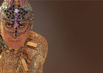Senac Marília recebe exposição com figurinos históricos de Ney Matogrosso em outubro