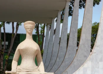 Orçamento de 2027 limita reajuste real de servidores públicos