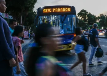 Pesquisa aponta que solidão e exaustão ampliam abstenção nas urnas