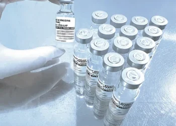Fiocruz vai iniciar testes da primeira vacina RNAm contra a covid-19 