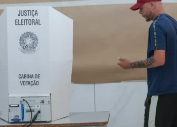 Antes da urna, papel e caneta: prepare sua colinha para votar