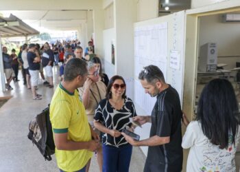 Trabalhador tem direito de sair do serviço para votar; confira a lei