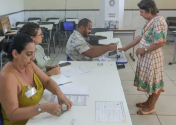 OEA acompanha denúncias de falta de ônibus no dia da eleição