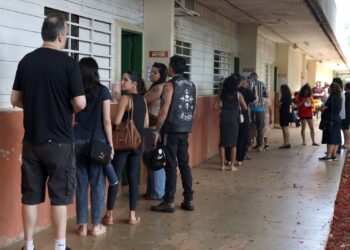 Estudantes relatam violência relacionada à eleição presidencial