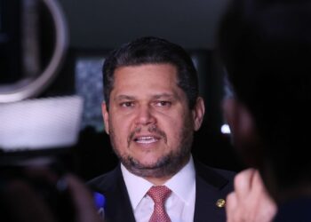 Alcolumbre marca votação da PEC da segurança pública para terça-feira