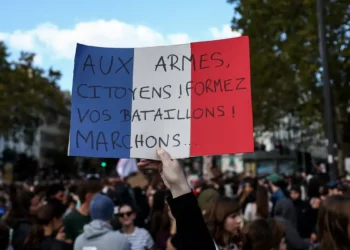 Protestos na França começam sob forte esquema de segurança
