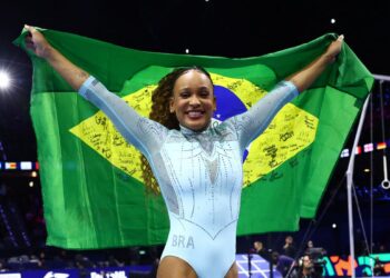 Rebeca Andrade conquista o tri no Mundial de Ginástica na Holanda