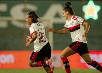 Copa do Brasil Feminino: Flamengo bate Fluminense e vai às semifinais