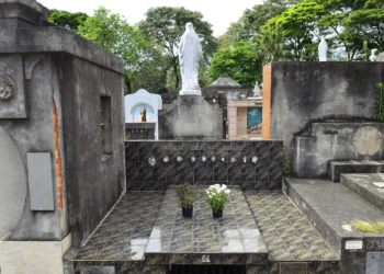 Polícia de SP investiga venda de dados de mortos a funerárias