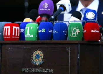 Jornalistas sofreram mais de 14 mil ataques no 1º turno das eleições