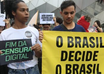 Sociedade civil manifesta preocupação ao TSE por censura nas redes