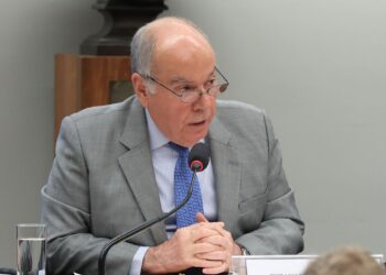 Vieira encontra Rubio nos EUA após vitória de Lula e fuga de Flávio