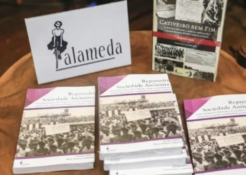 Livro conta como montadoras ajudaram a manter ditadura no Brasil