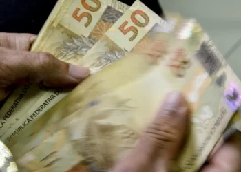 Portaria convoca instituições financeiras para 3ª fase do Desenrola