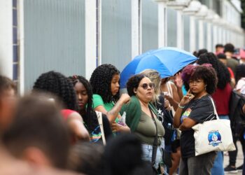 Enem: mulheres e pardos lideram inscrições; confira o painel do Inep